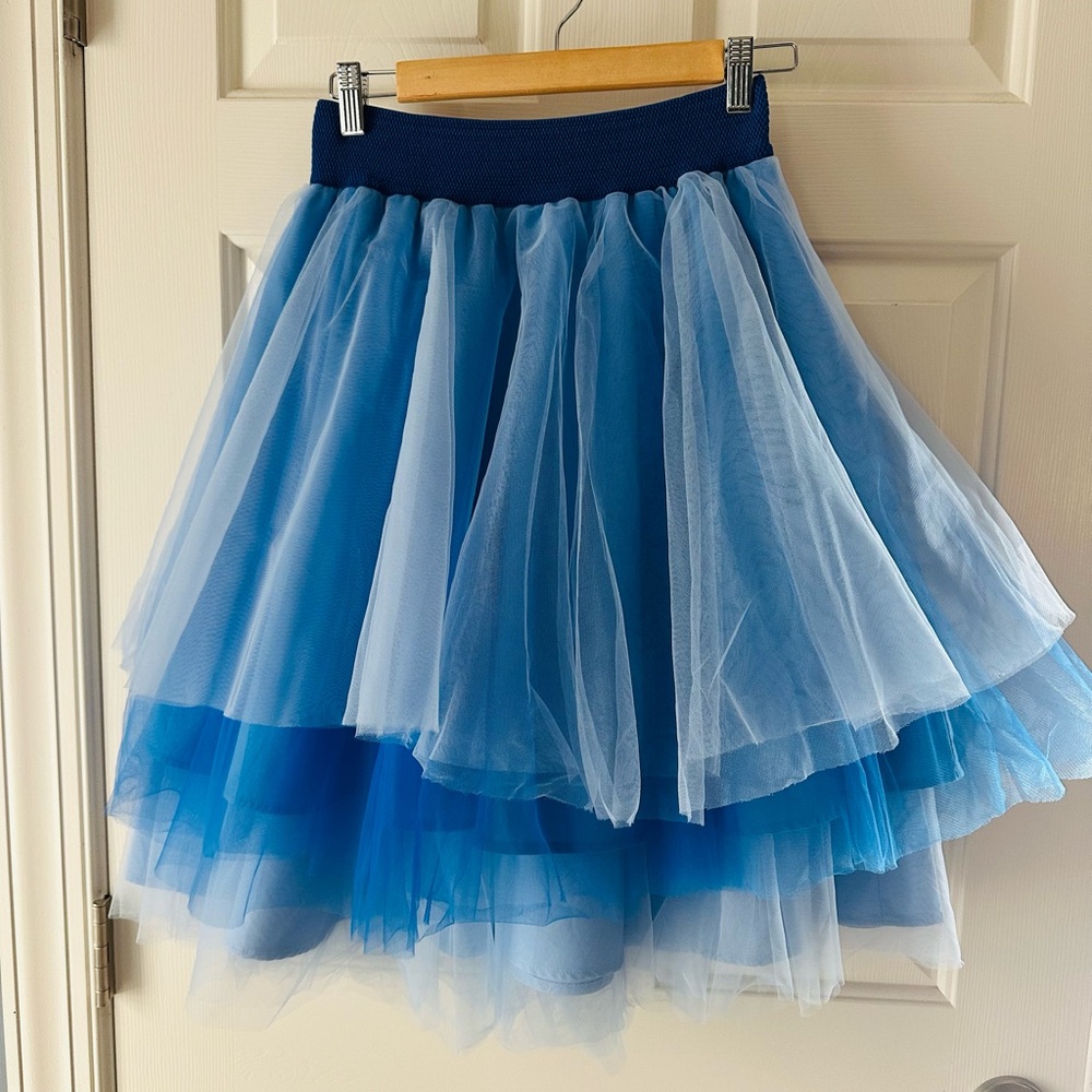 Chic Blue Layered Tulle Midi Skirt